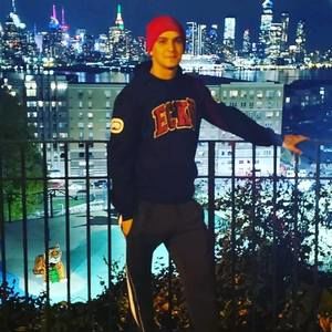 Meet your Posher, Roberto rafael